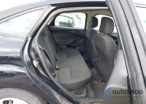 2016 Ford Focus S z USA, uszkodzony, nr VIN 1FADP3E28GL378042